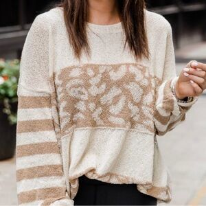 Living my best style by Pink Lily oversized leopard knit sweater size M.